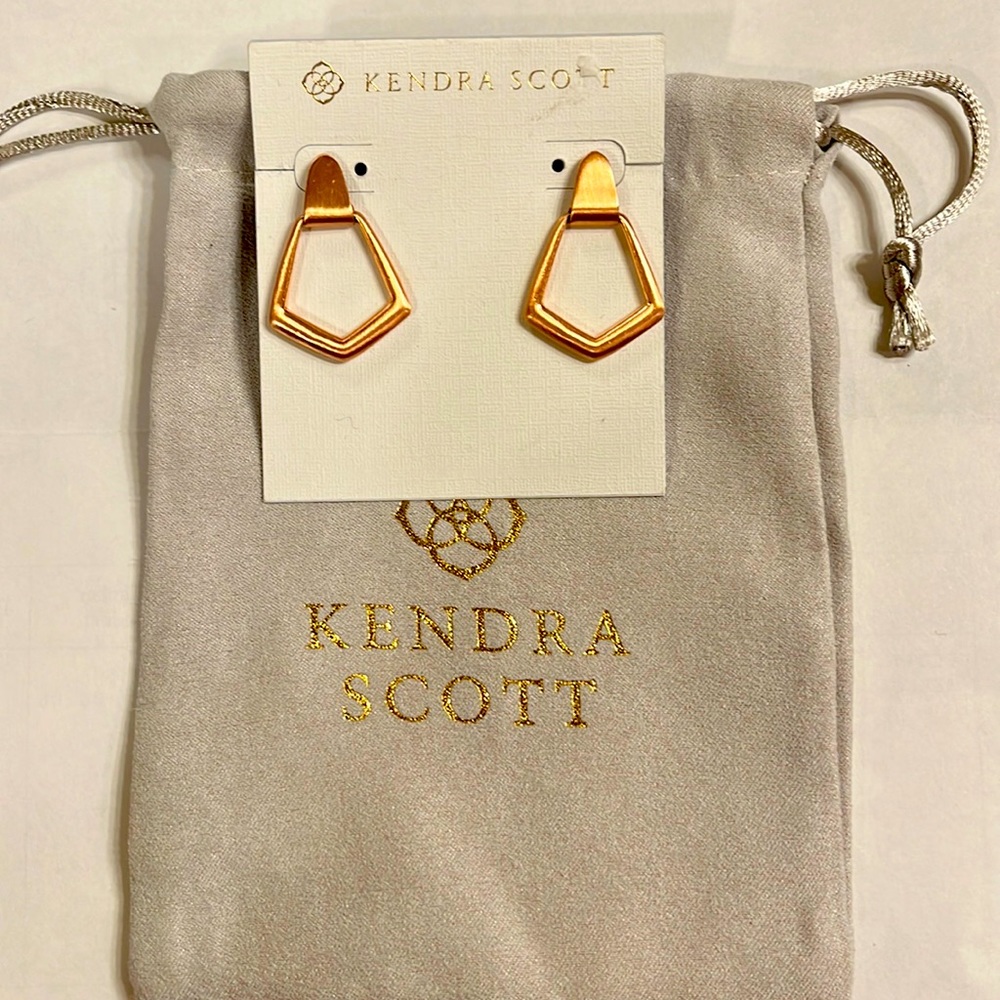 Kendra Scott Rose gold earrings. Excellent condition. Worn once